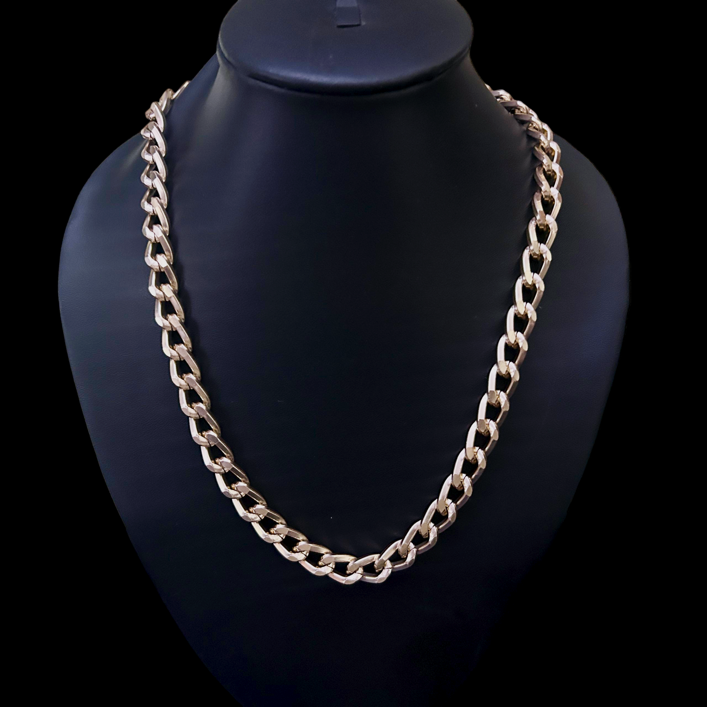 Thick gold curb chain on a mannequin bust - gothic and alt jewelry by Phantom Cat India - anti-tarnish and perfect for sensitive skin. Suit your alt and y2k wardrobes with drip and accessories